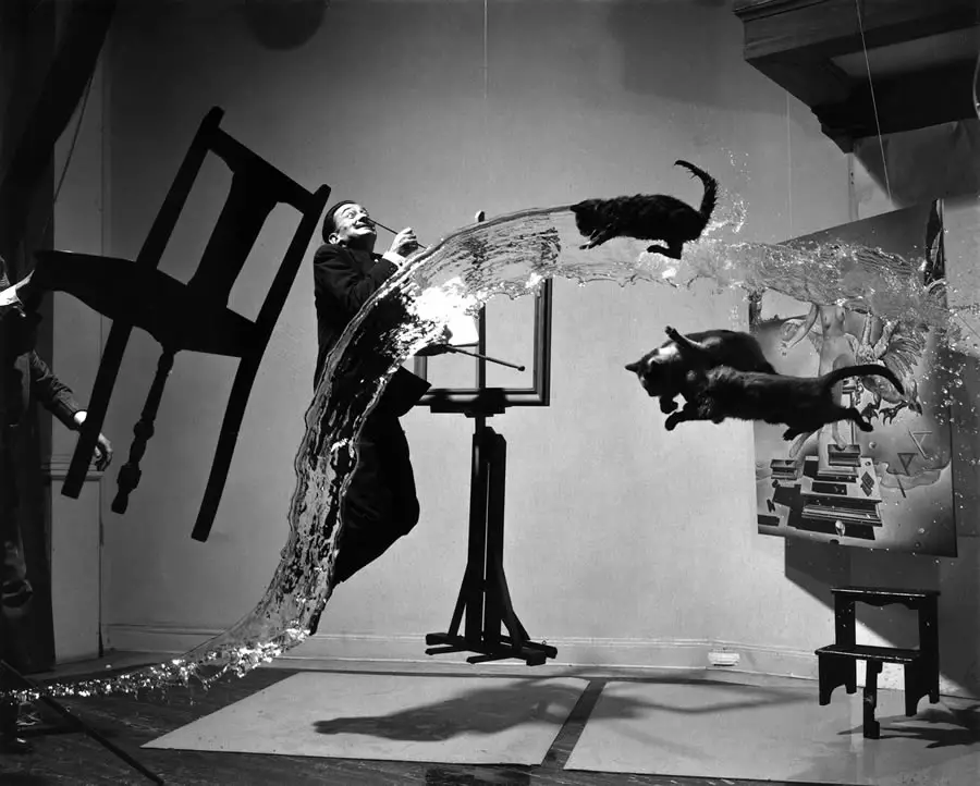Reading Comprehension About Surrealism (Salvador Dali)